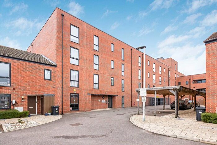 2 Bedroom Apartment For Sale In Echo House, Hainault, IG6