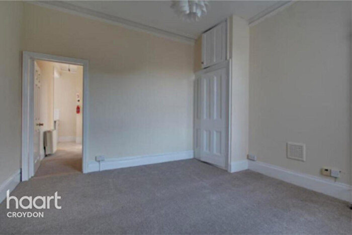 2 Bedroom Flat To Rent In Beulah Road, Thornton Heath, CR7