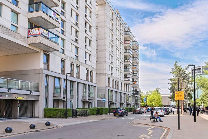 2 Bedroom Flat To Rent In Carina House, Stratford, London, E20