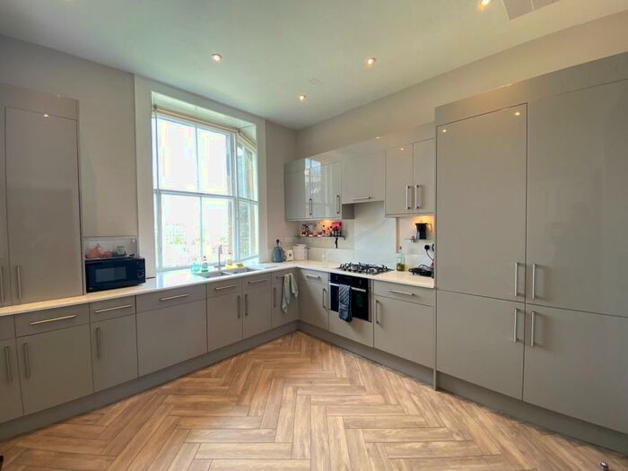 5 Bedroom Flat To Rent In Leamington Place, Bruntsfield, Edinburgh, EH10