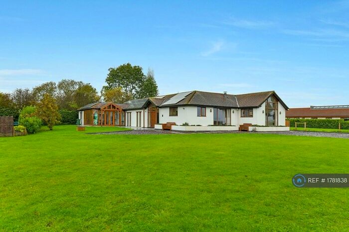 3 Bedroom Detached House To Rent In Bridle Road, Burton Joyce, Nottingham, NG14