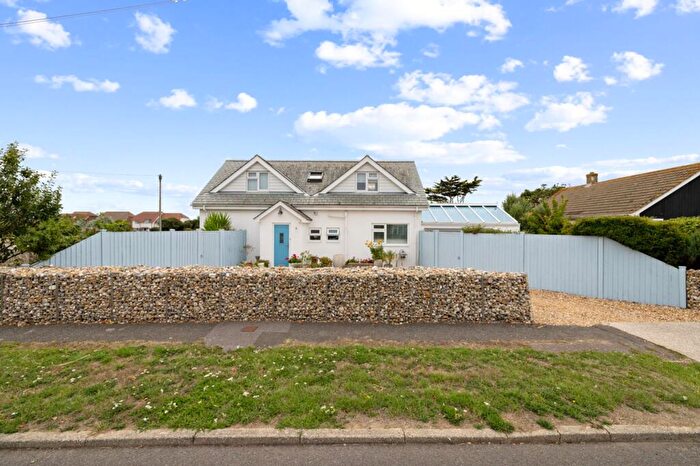 4 Bedroom Bungalow For Sale In Seafield Close, East Wittering, PO20