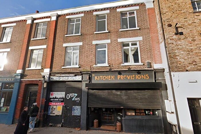 2 Bedroom Flat To Rent In Stoke Newington Church Street, London, N16