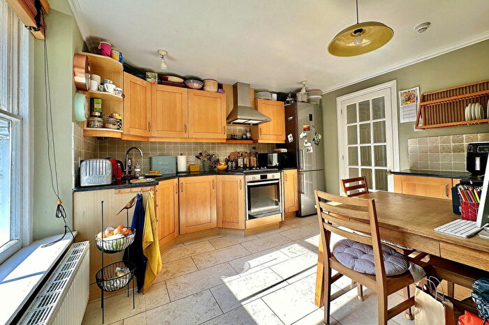 2 Bedroom Flat For Sale In Great Pulteney Street, Bath, BA2