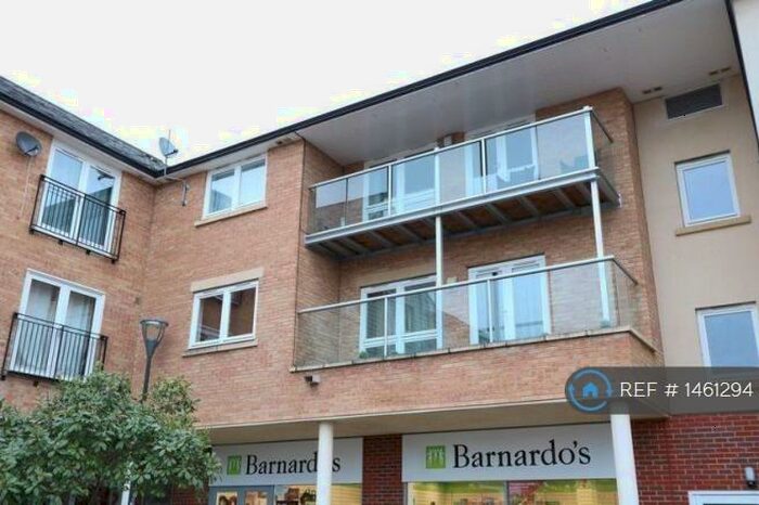 3 Bedroom Flat To Rent In Oxley Park, Milton Keynes, MK4