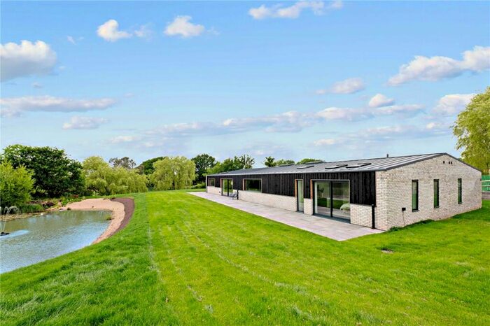 4 Bedroom Bungalow For Sale In Orchard Farm, Outwood, Redhill, Surrey, RH1