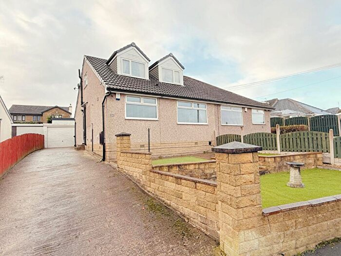 2 Bedroom Bungalow For Sale In Watty Hall Road, Wibsey, Bradford, BD6