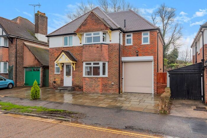 6 Bedroom Detached House To Rent In Ashenden Road, Guildford, GU2