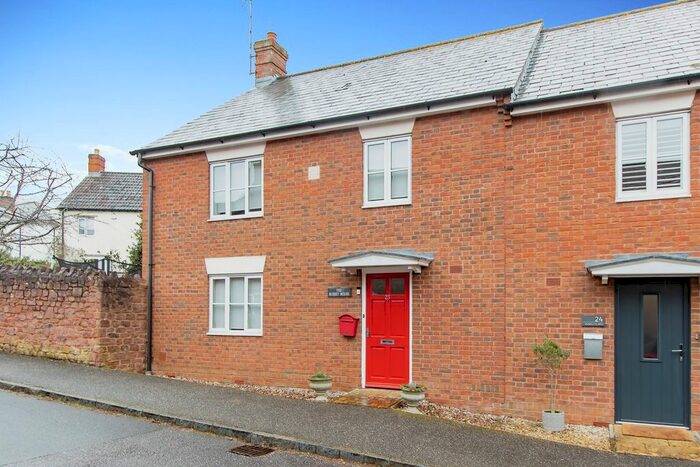 3 Bedroom Property To Rent In Dunkleys Way, Taunton, TA1