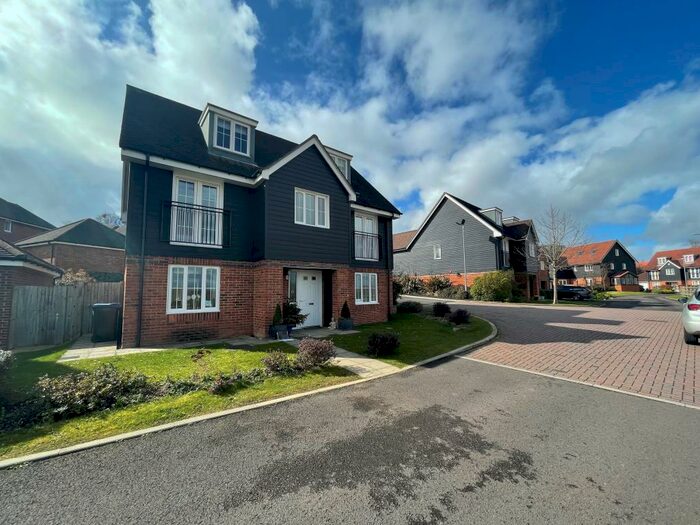 5 Bedroom Detached House To Rent In Bundy Lane, Bishopdown, Salisbury, SP1