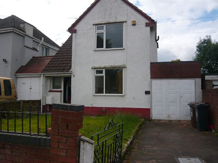 3 Bedroom Detached House To Rent In Smithfield Road, Walsall, WS3