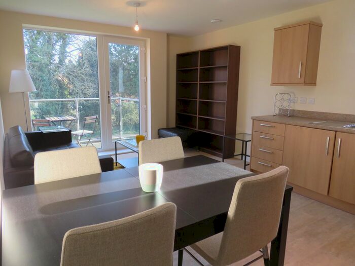 2 Bedroom Flat To Rent In Candleford Court, Buckingham, MK18