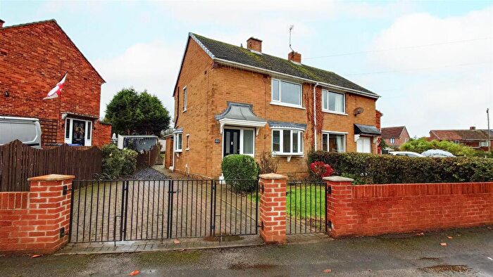 2 Bedroom Semi Detached House For Sale In Rowena Drive, Scawsby, Doncaster, DN5