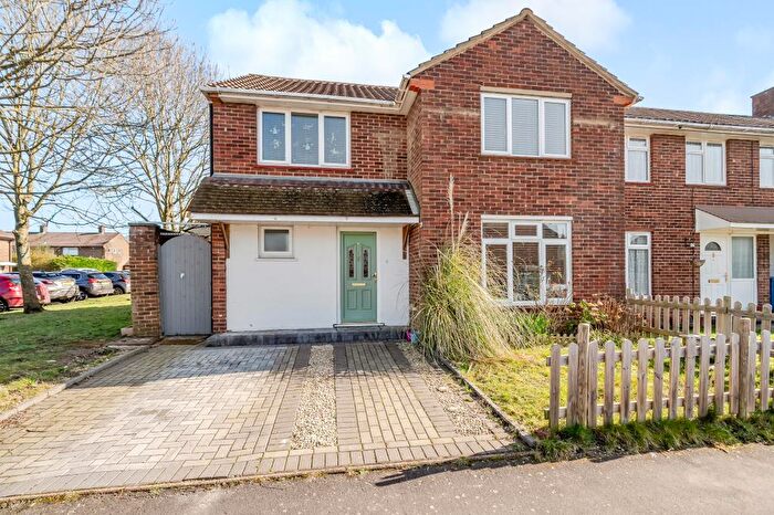 4 Bedroom End Of Terrace House To Rent In Mainprize Road, Bracknell, RG12