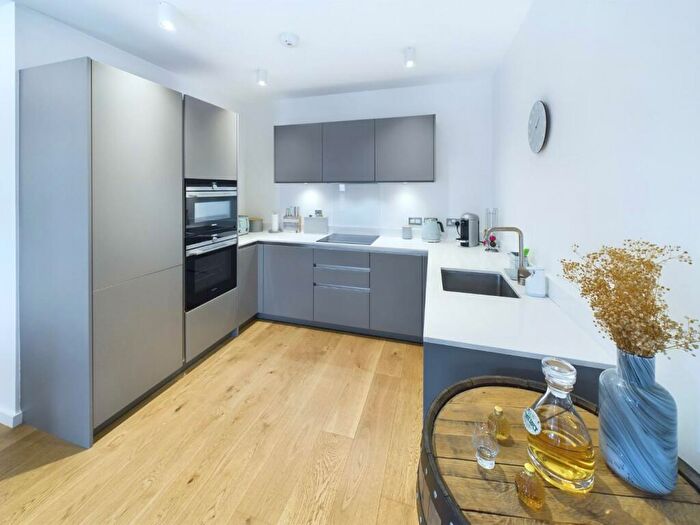 2 Bedroom Flat To Rent In Cruickshank Gardens, Corstorphine, Edinburgh, EH12