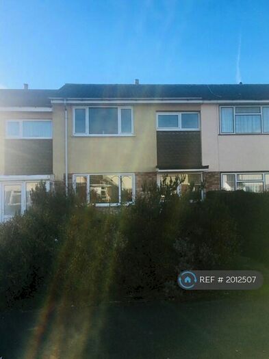 3 Bedroom Terraced House To Rent In Glenfall, Yate, Bristol, BS37