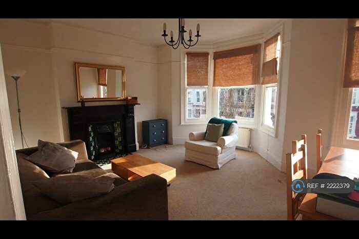 2 Bedroom Flat To Rent In Buchanan Gardens, London, NW10