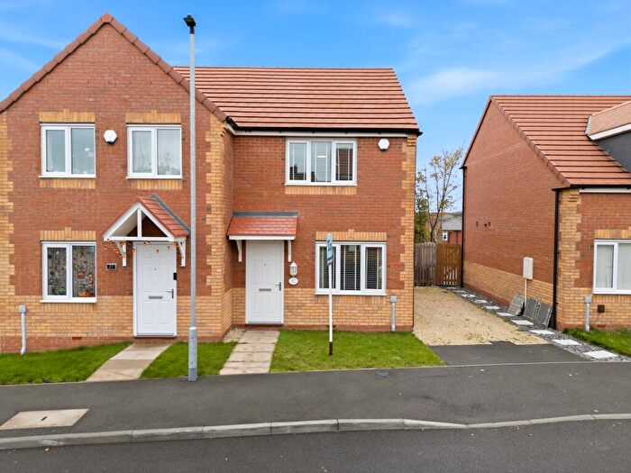 2 Bedroom Semi-Detached House For Sale In Elliott Grove, Dalton, Rotherham, S65