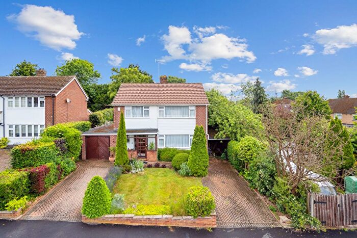 3 Bedroom Detached House For Sale In Beacon Way, Hertfordshire, WD3