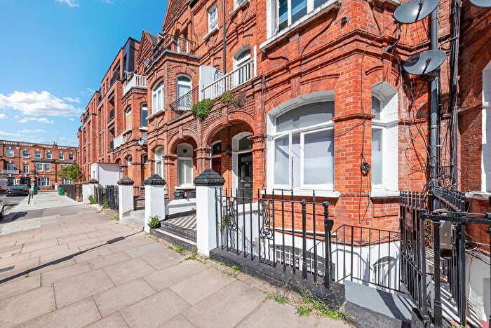 2 Bedroom Flat For Sale In Comeragh Road, London, W14