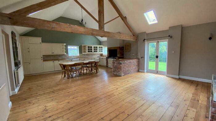 5 Bedroom Detached House To Rent In The Byre, Windley, Duffield, Belper, DE56