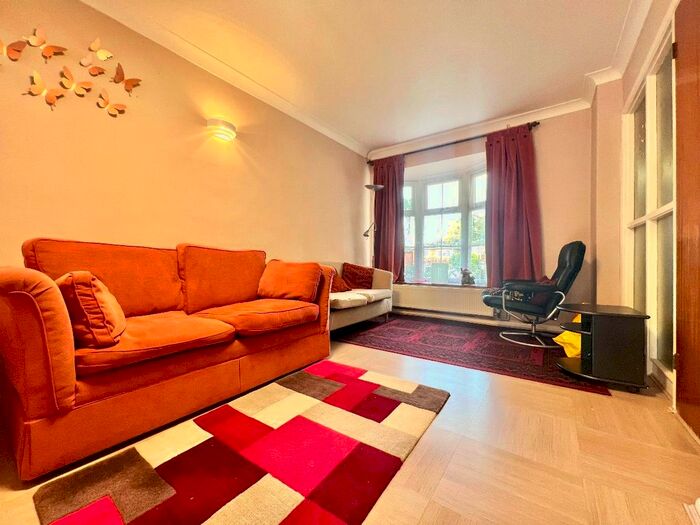 3 Bedroom Terraced House To Rent In Speakers Court, St. James's Road, Croydon, CR0