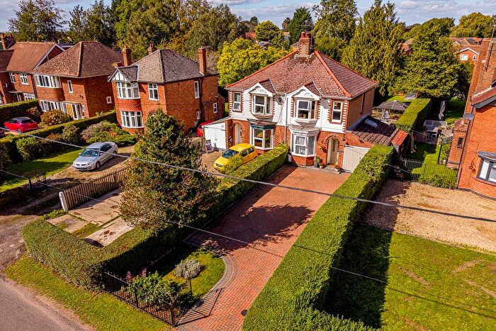 3 Bedroom Semi-Detached House For Sale In Market Way, Pinchbeck, PE11