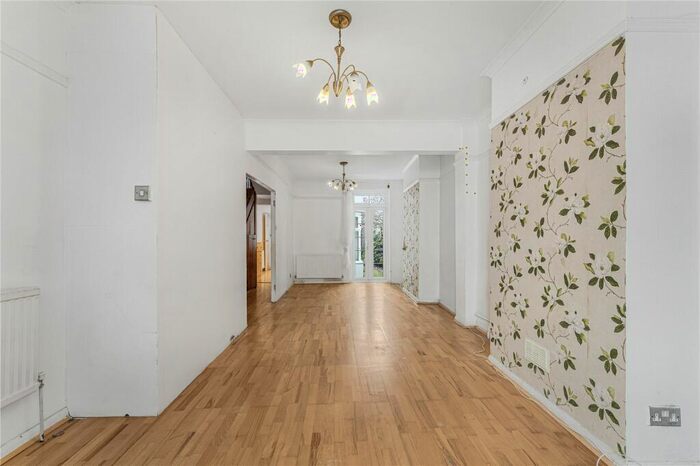 3 Bedroom Terraced House To Rent In Trevelyan Road, London, E15