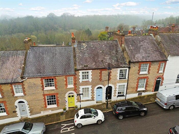 2 Bedroom Terraced House For Sale In King Street, Arundel, BN18