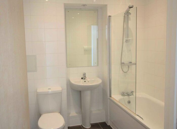 2 Bedroom Flat To Rent In Eclipse Court, Stoke Quay IP2
