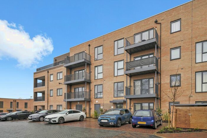 1 Bedroom Flat To Rent In Curton Close, Hartland Drive, Edgware, Greater London, HA8