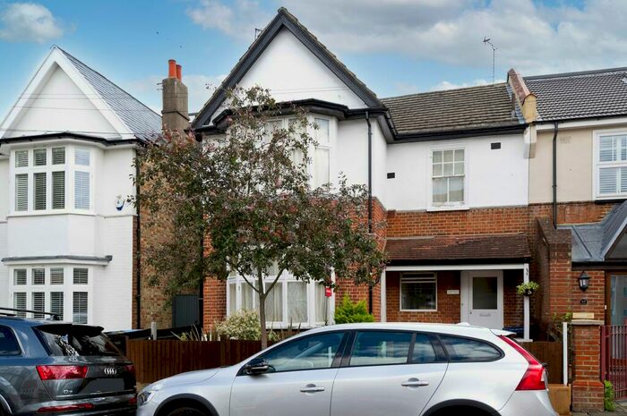 2 Bedroom Flat To Rent In Leinster Avenue, London, SW14