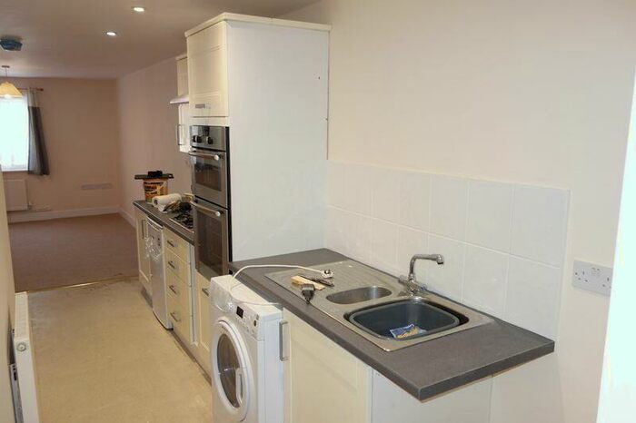 1 Bedroom Apartment To Rent In High Street, Aldershot, GU11