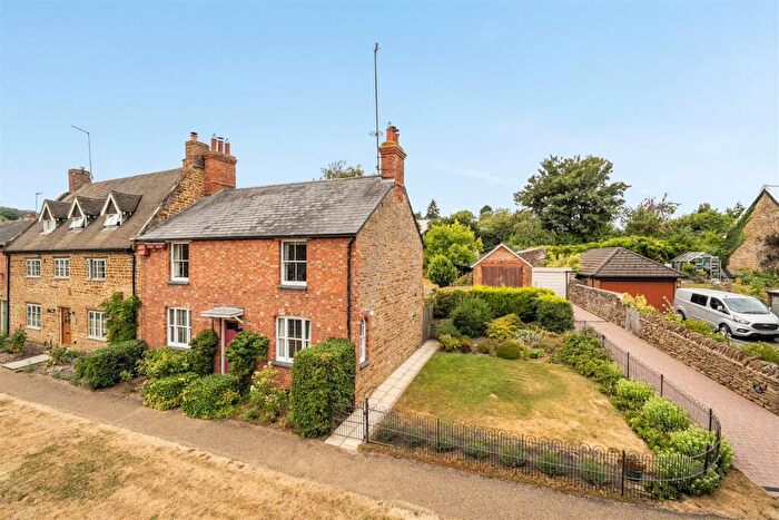 3 Bedroom House For Sale In The Green, Badby, Daventry, NN11