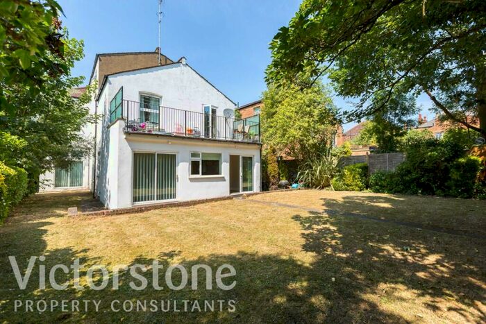 1 Bedroom Apartment To Rent In Skardu Road, Kilburn, London, NW2