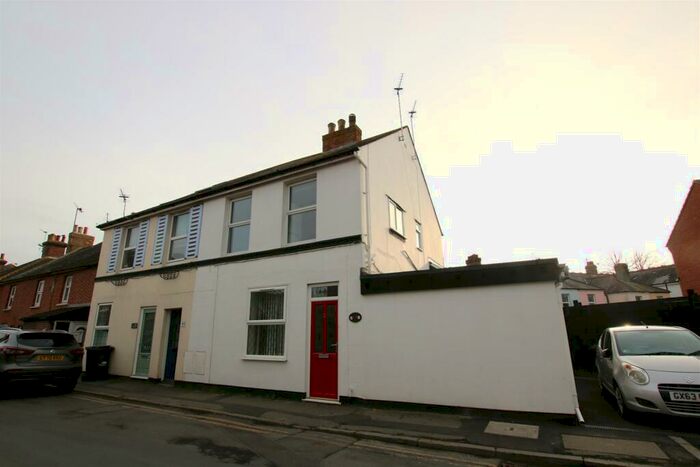 1 Bedroom Flat To Rent In Garfield Road, Hailsham, BN27