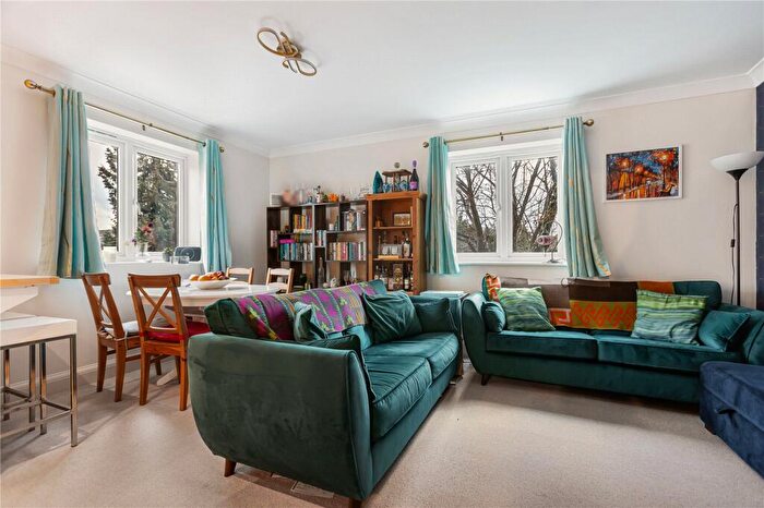 3 Bedroom Apartment For Sale In Reliance Way, Oxford, OX4