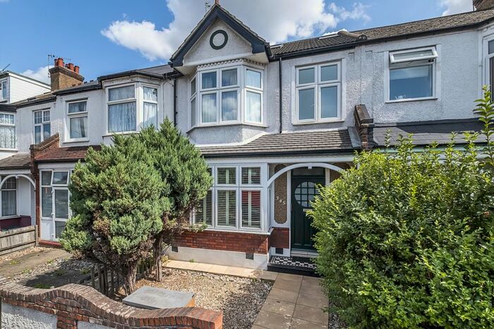 1 Bedroom Flat To Rent In Durnsford Road, London, SW19