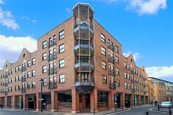 3 Bedroom Flat To Rent In Jacob Street, London Bridge, SE1