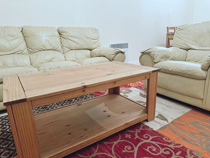 2 Bedroom Flat For Sale In Park Lane, Croydon, CR0