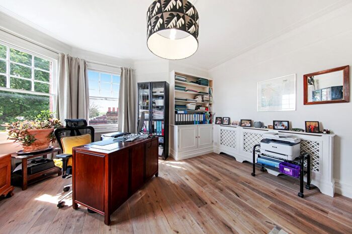 5 Bedroom Flat For Sale In Prebend Mansions, Chiswick High Road, W4