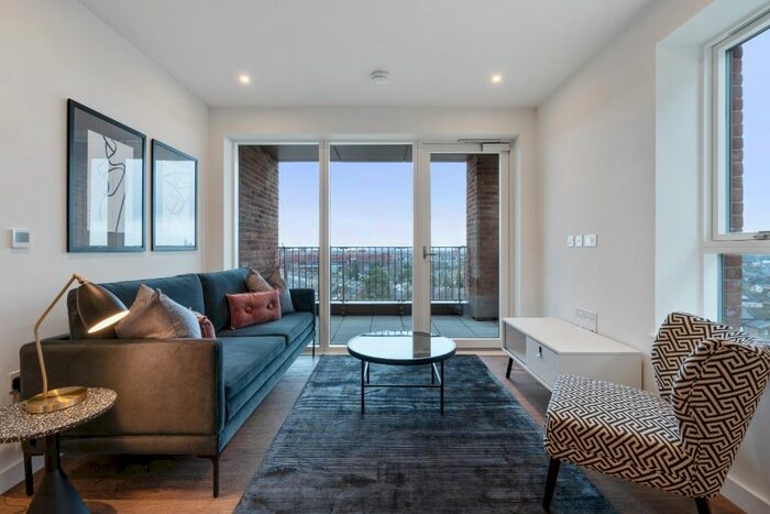 2 Bedroom Flat To Rent In Mary Neuner Road, Wood Green, London, N8