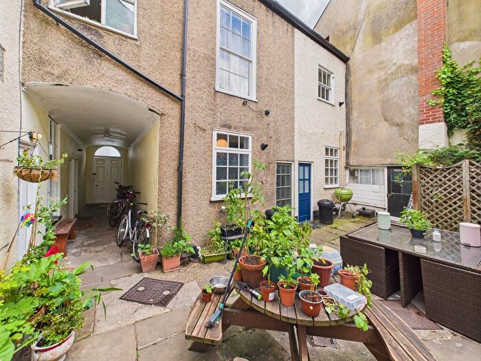 3 Bedroom Terraced House For Sale In Rigbys Court, Norwich, NR2