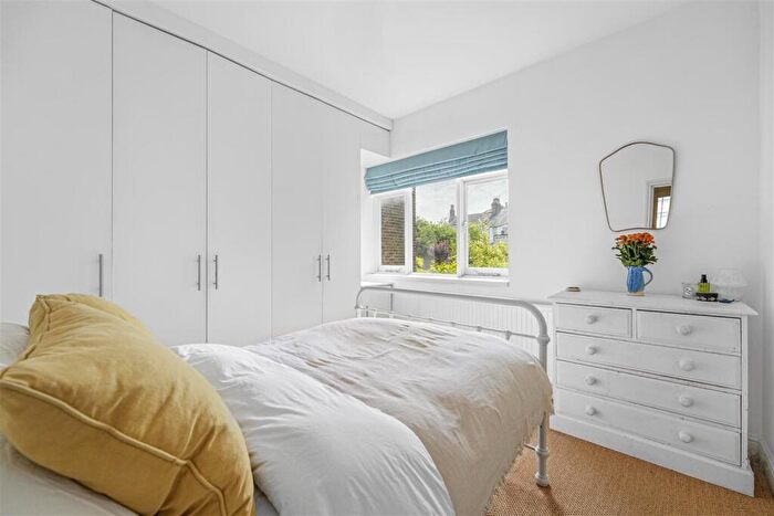 1 Bedroom Flat For Sale In Forburg Road, Stoke Newington, N16
