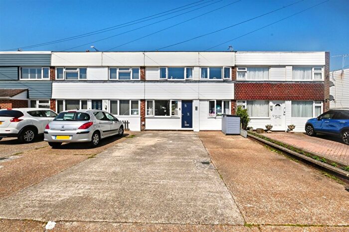 5 Bedroom Terraced House For Sale In Coast Road, Pevensey Bay, Pevensey, BN24