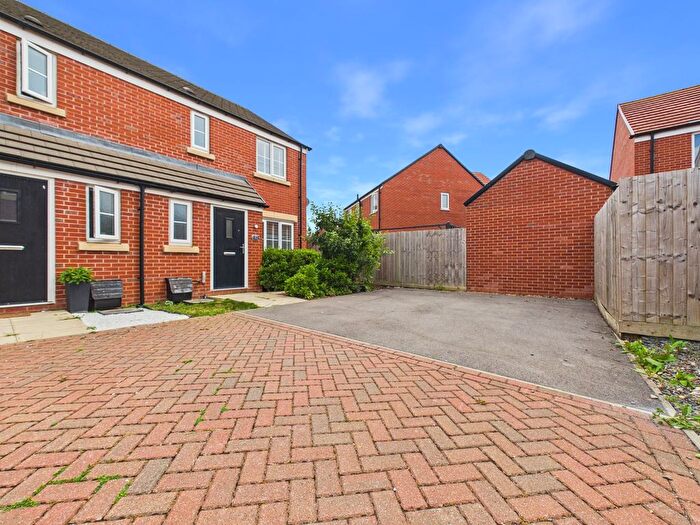 3 Bedroom Semi-Detached House For Sale In Morton Close, Hampton Gardens, PE7