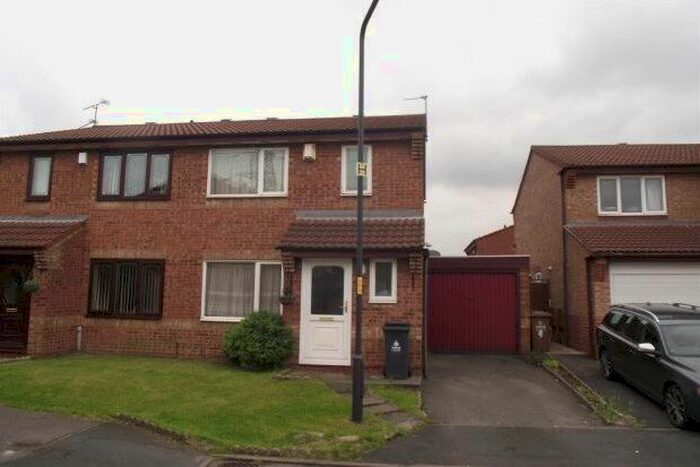 3 Bedroom Property To Rent In Consort Drive, Wednesbury, WS10