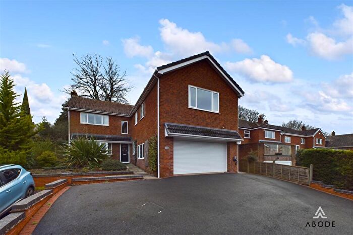 5 Bedroom Detached House For Sale In Scalpcliffe Close, Burton-On-Trent, DE15