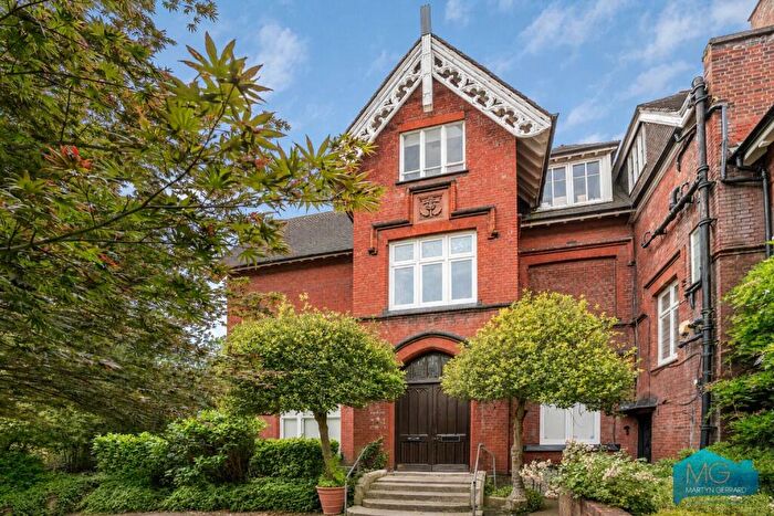 2 Bedroom Apartment For Sale In Netherhall Gardens, Hampstead, NW3