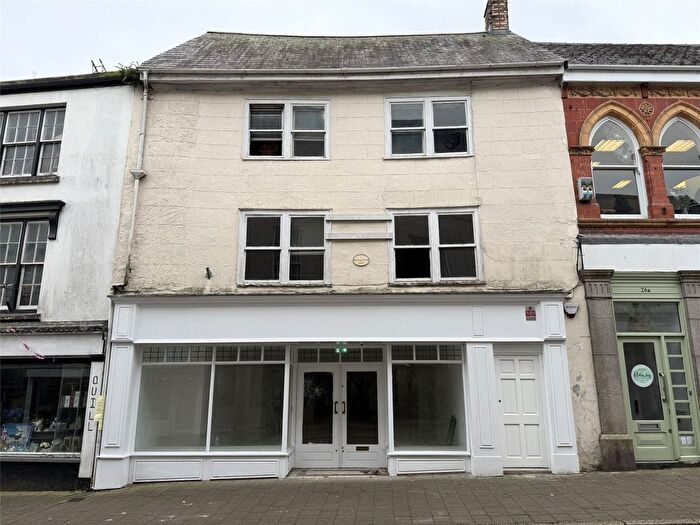 4 Bedroom Flat For Sale In Fore Street, Bodmin, Cornwall, PL31
